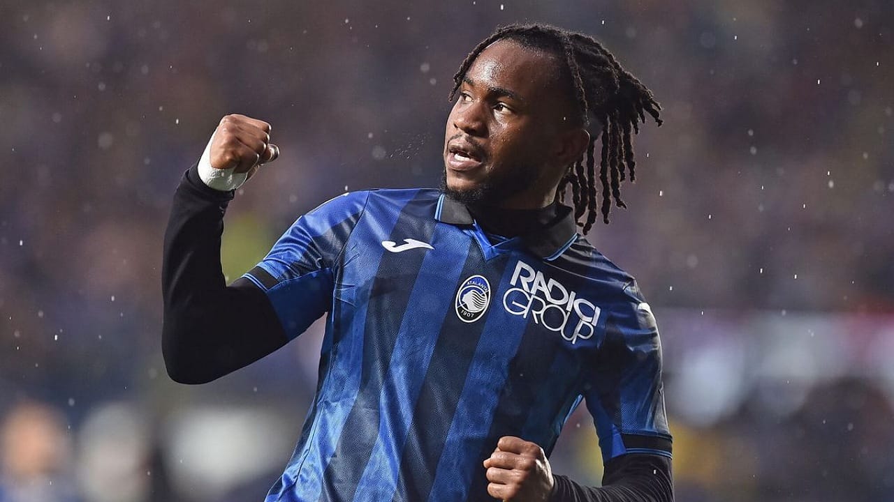 لوكمان يوقع على قميص الأهلي ويزيد التكهنات حول انتقاله .. فيديو