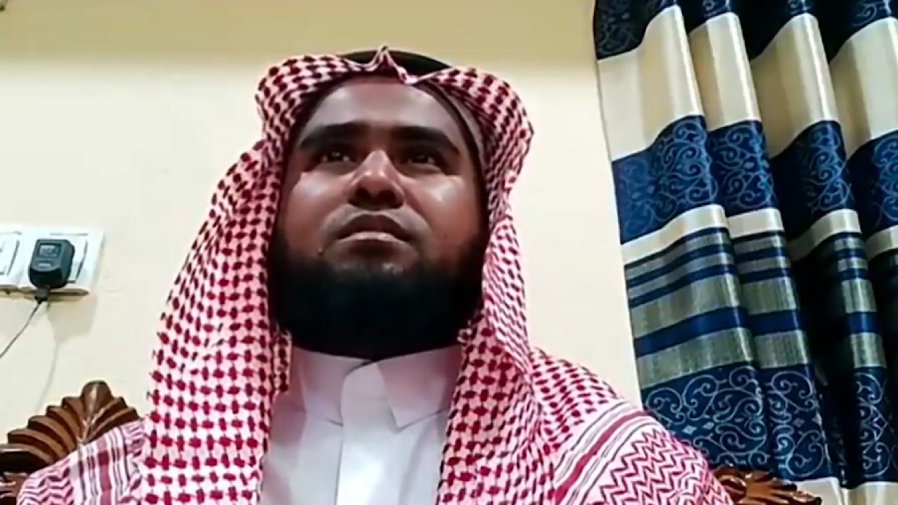 عائلة سعودية تفاجئ وافدًا بنغلاديشيًا بإقامة حفل زفافه ..فيديو