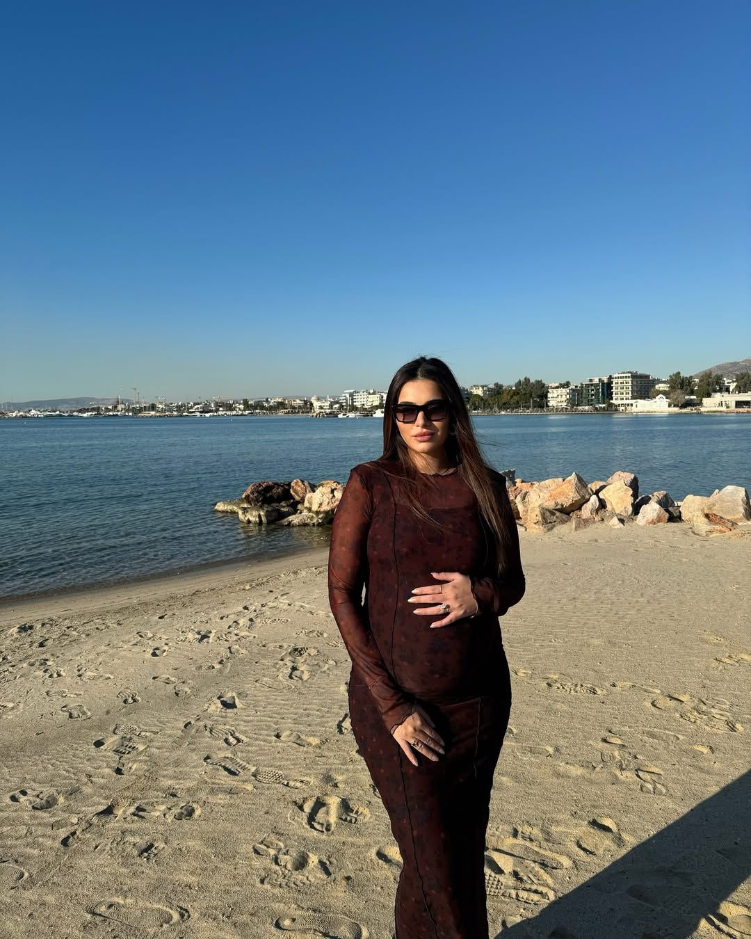 نجمات أتراك يترقبن قدوم مواليدهن هذا العام .. صور