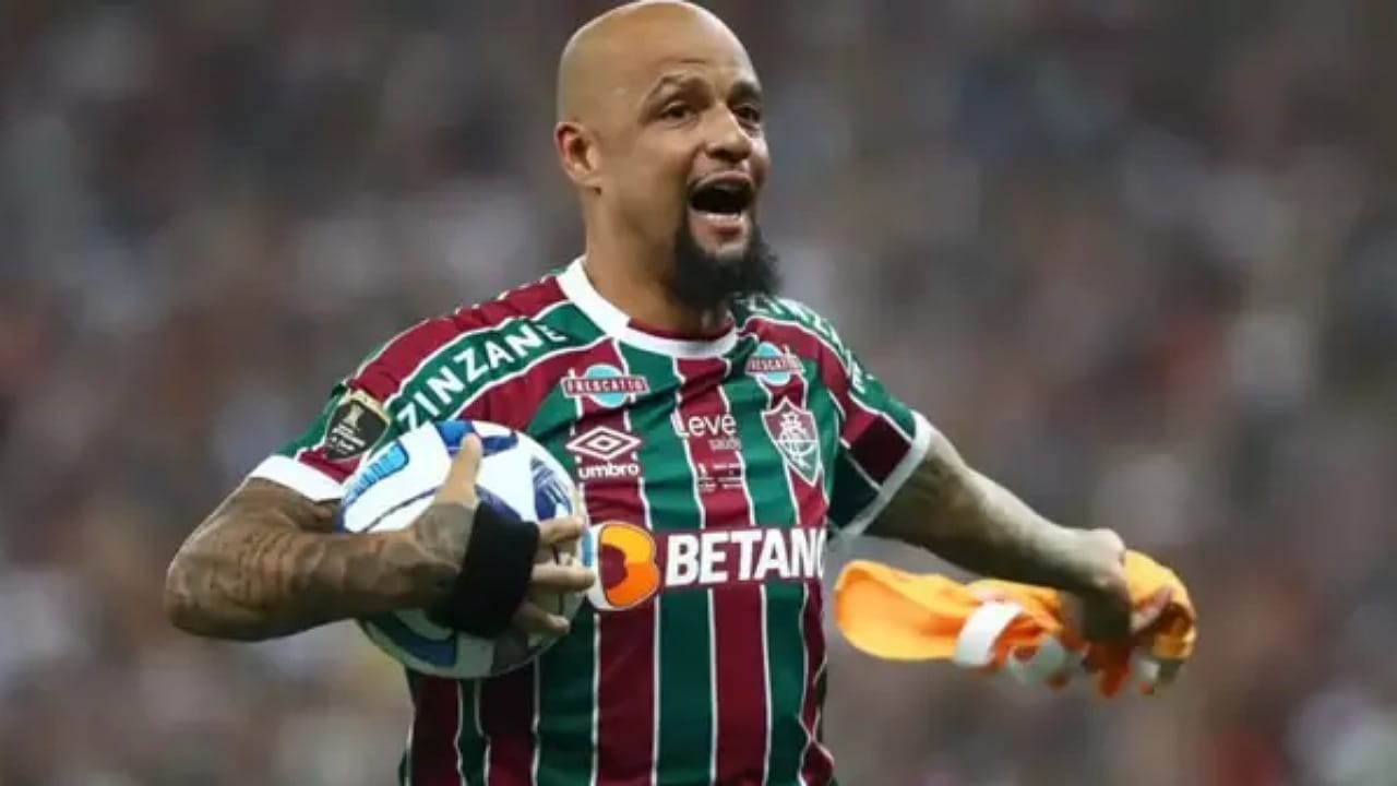 البرازيلي ميلو يعلن اعتزاله كرة القدم