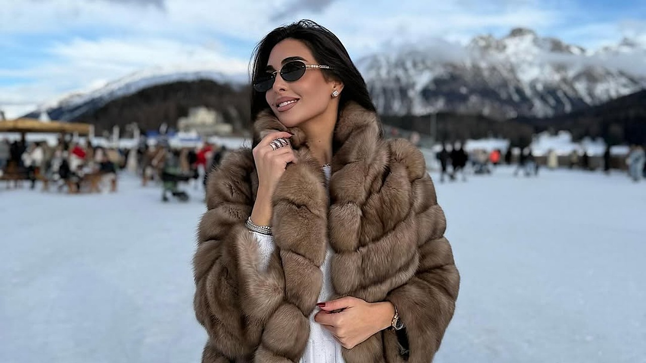 ياسمين صبري تستمتع بالأجواء الشتوية في سويسرا