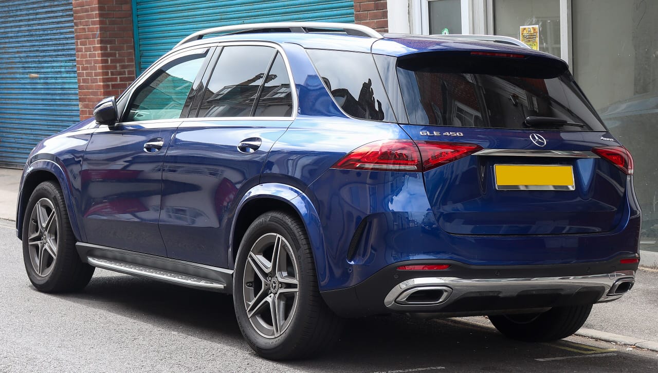 أسعار ومواصفات مرسيدس GLE 450 الجديدة في المملكة .. صور