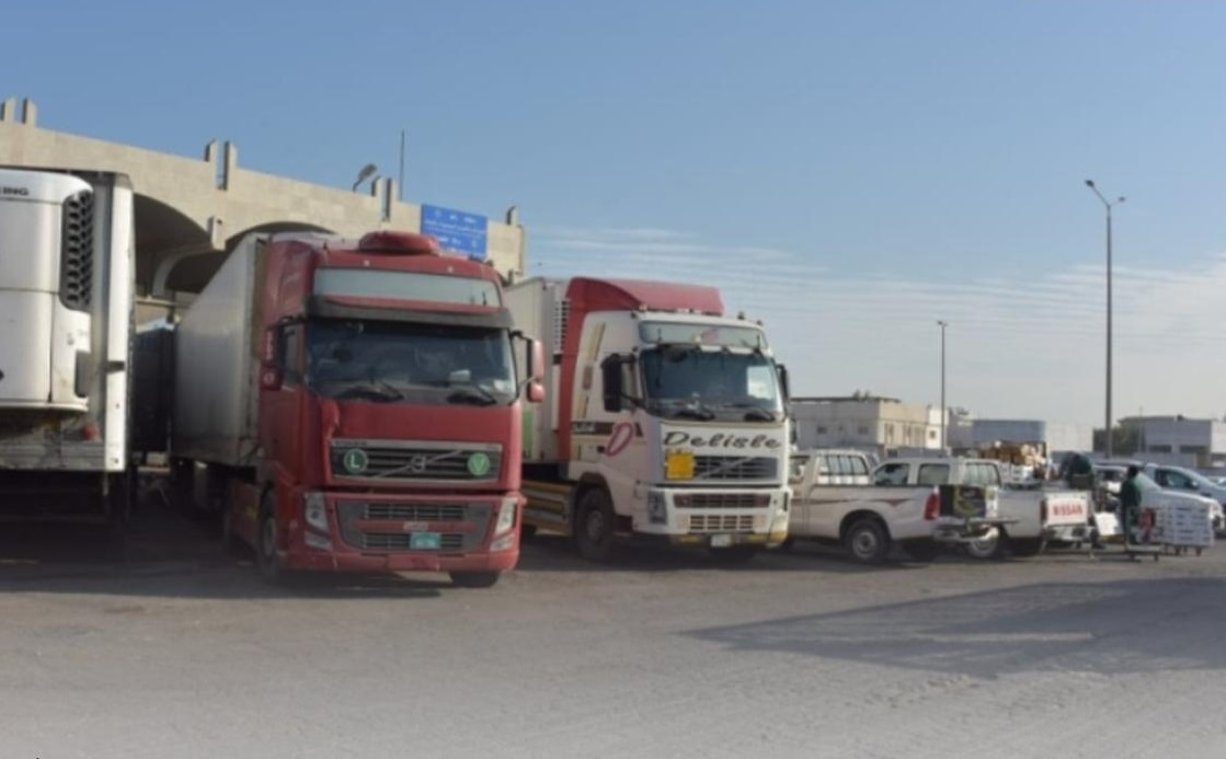  النقل تمنع الشاحنات الأجنبية من دخول أسواق النفع العام دون تصريح