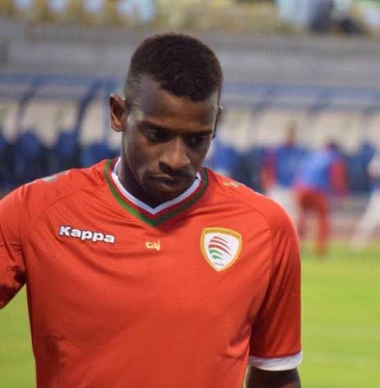 وفاة نجم منتخب عمان عبدالسلام عامر