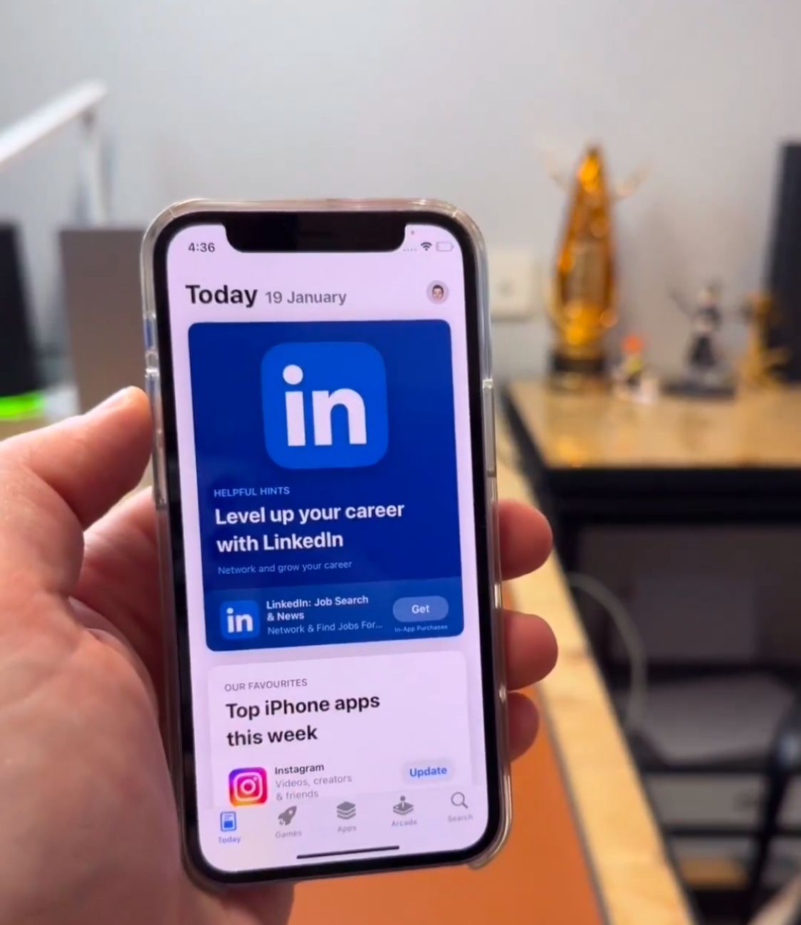 السبع يوضح طريقة تحويل حساب متجر التطبيقات من أمريكي إلى سعودي .. فيديو