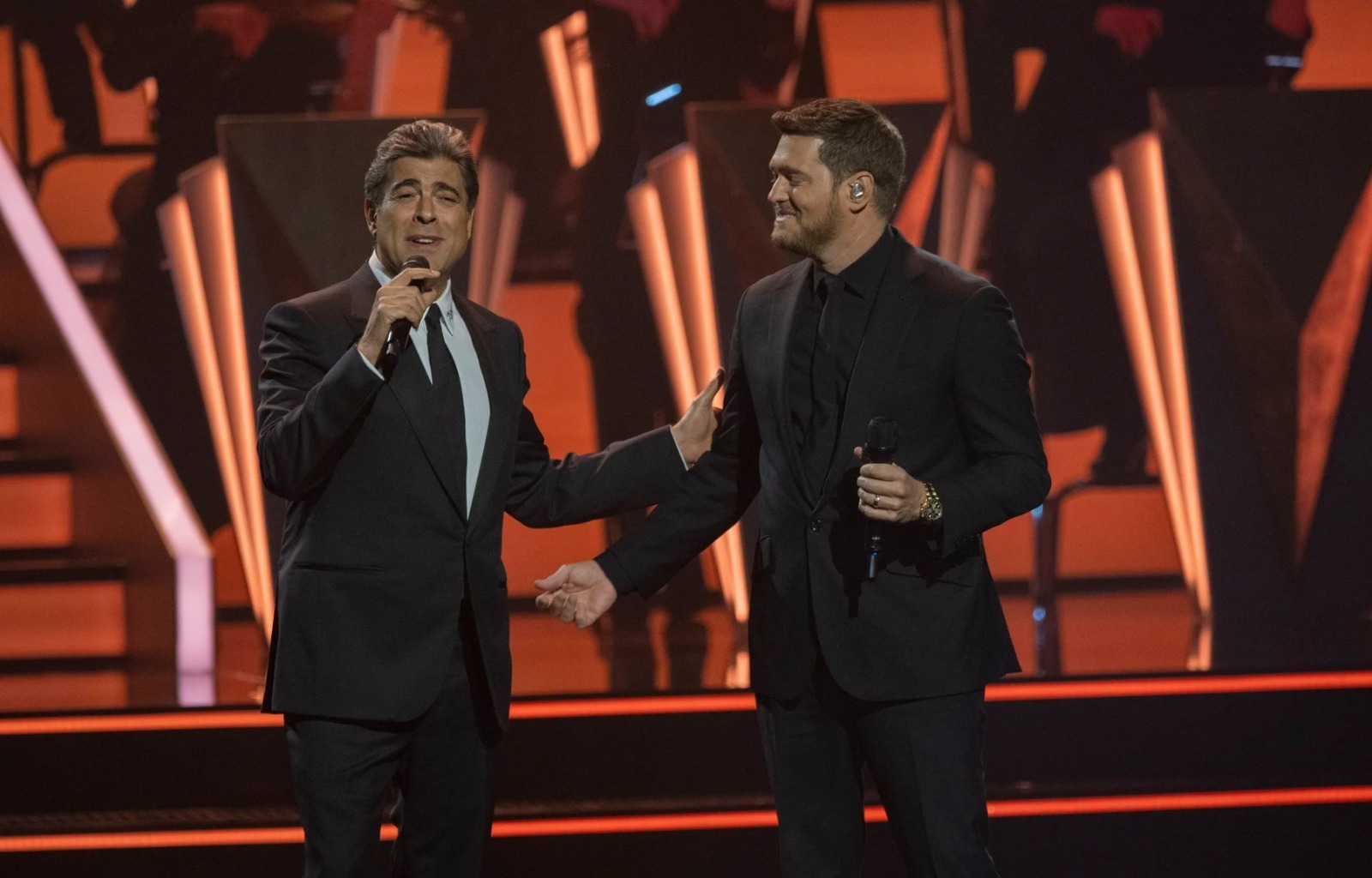 جوي أورد 2025: ثنائيات غنائية ولقطات التي لا تنسى .. صور