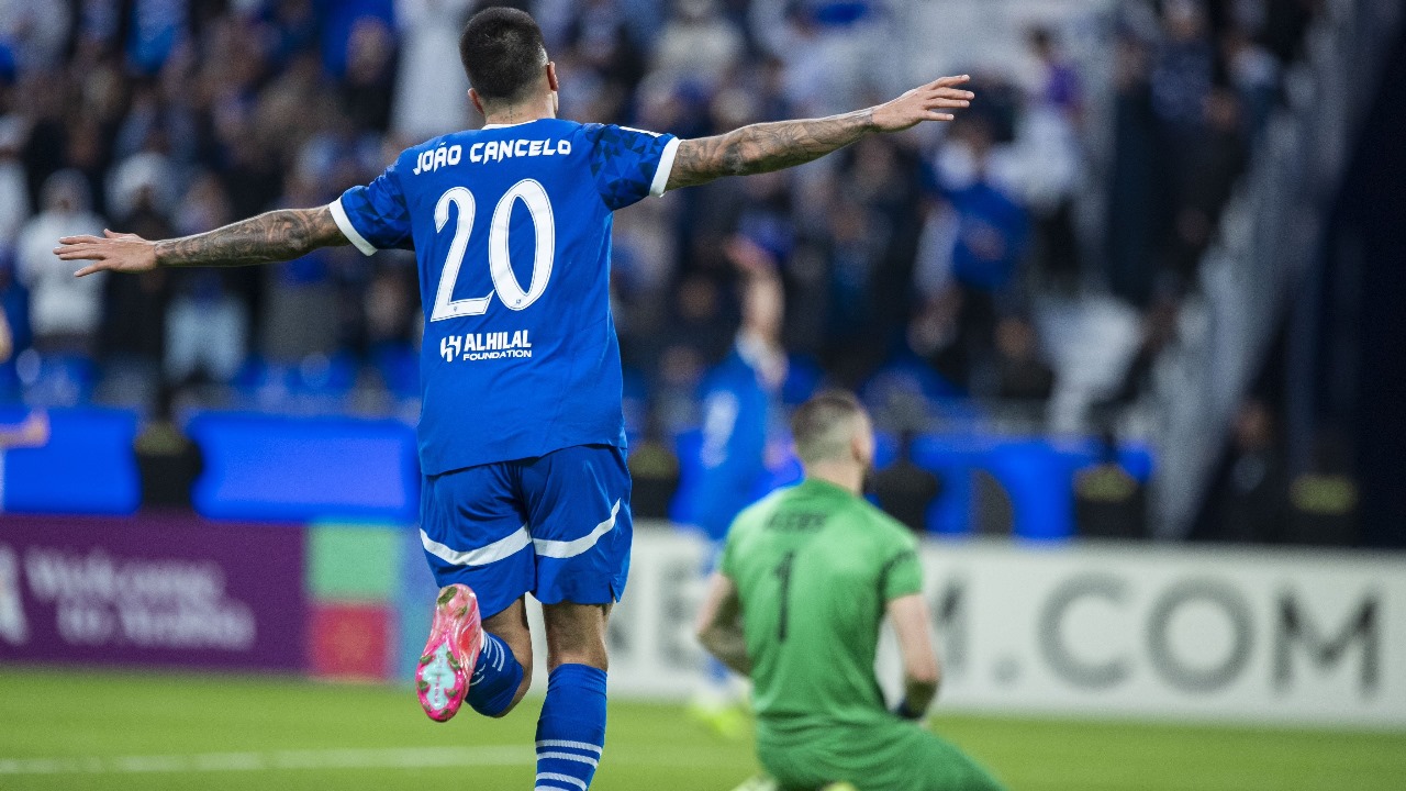 الهلال يدك شباك برسبوليس برباعية .. فيديو