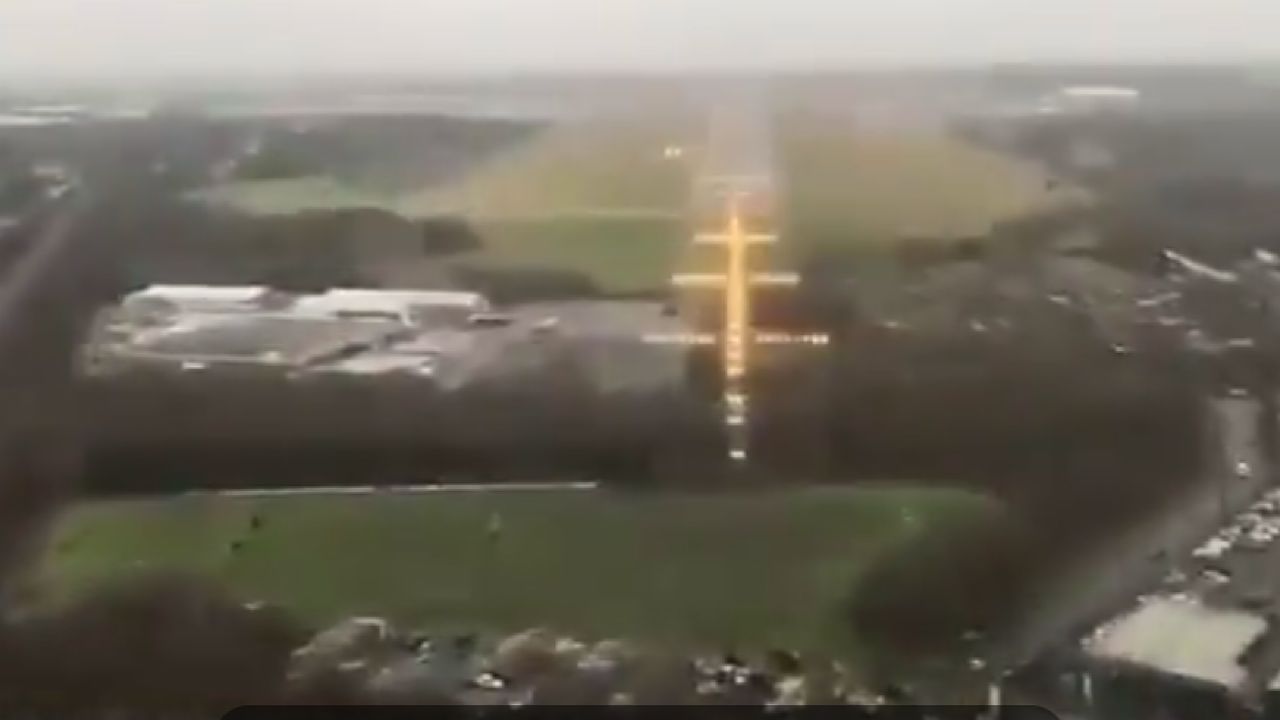 طيار سعودي يوثق رحلته من جدة إلى برمنغهام بآيات قرآنية ..فيديو