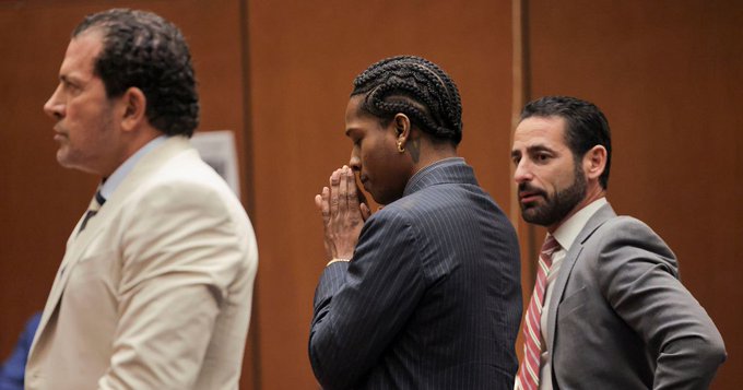 آيساب روكي يحتفل مع ريهانا في المحكمة ببراءته.. فيديو