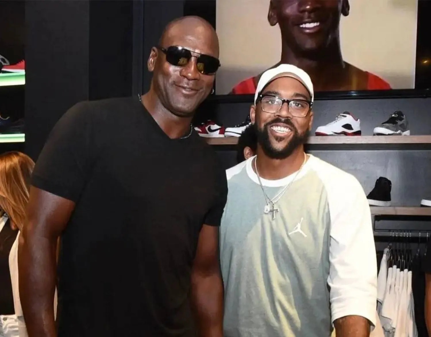 الشرطة تمنع كارثة كاد أن يتسبب فيها نجل مايكل جوردان على سكة حديد