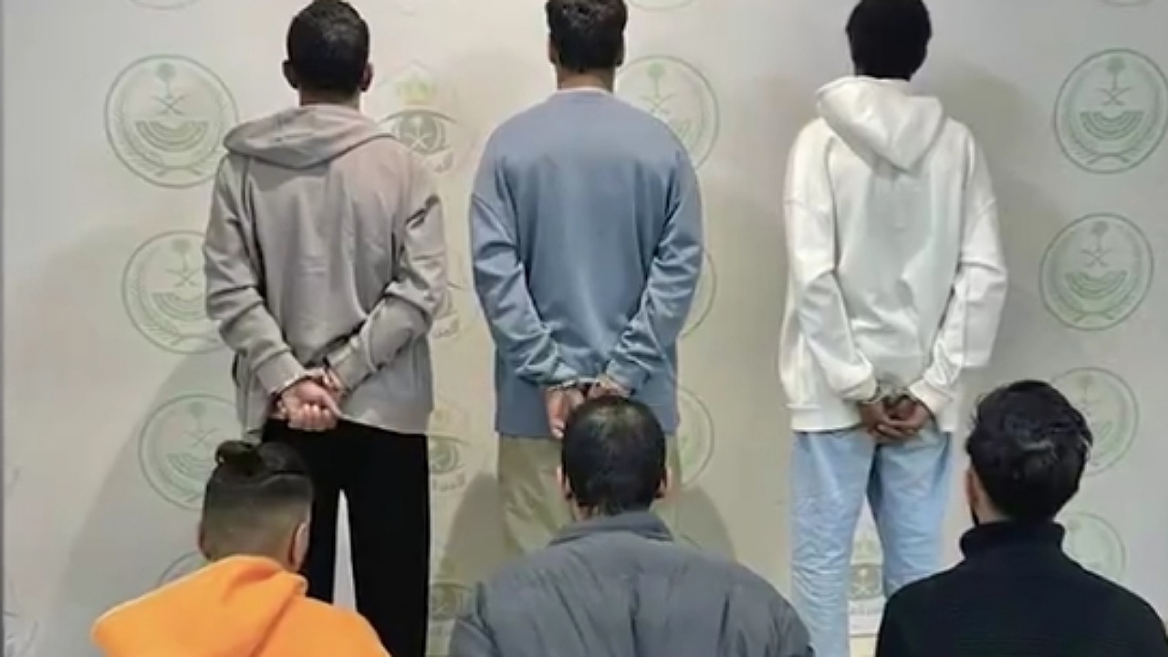 سقوط مجرمين في قبضة رجال الأمن.. فيديو