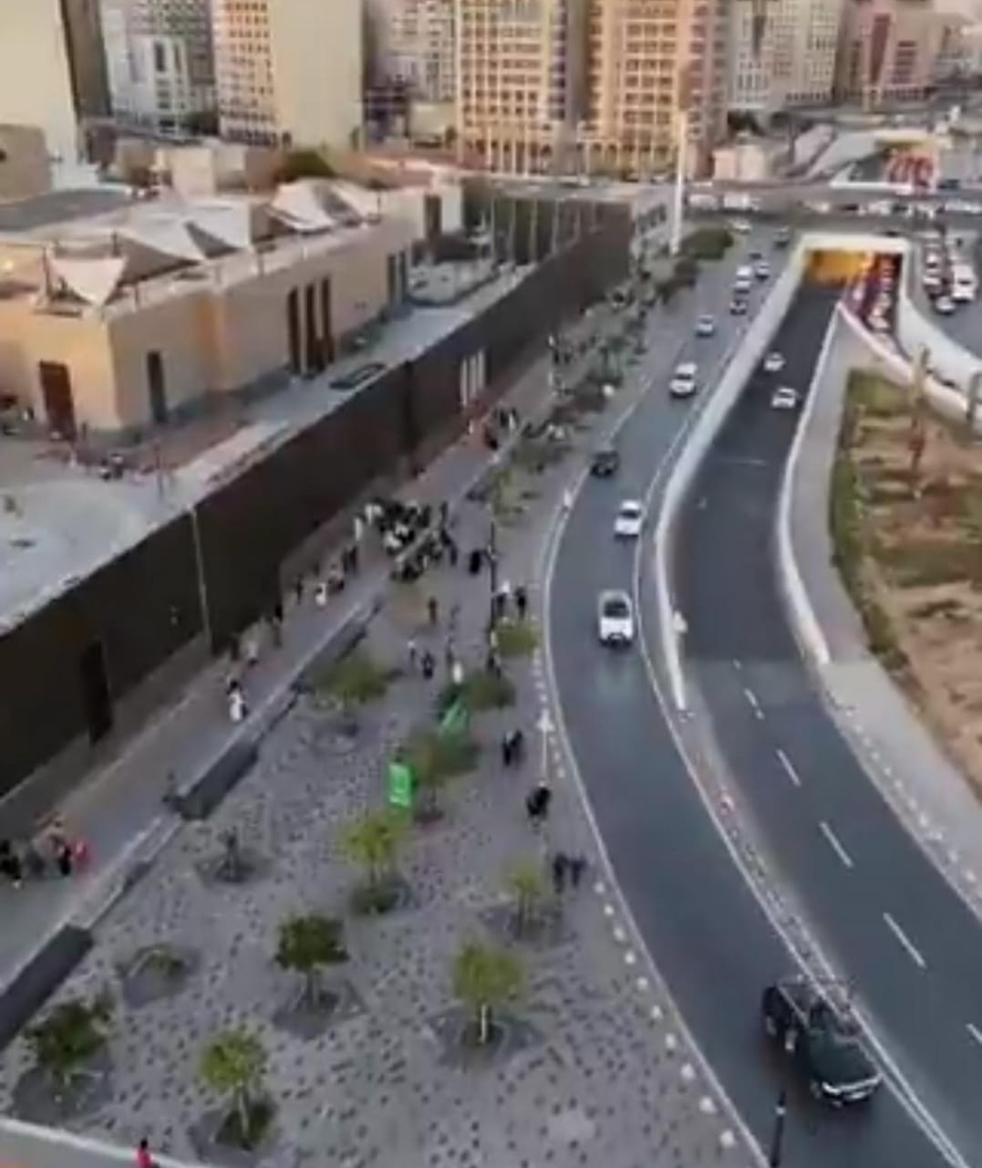 رواق عمر بن الخطاب: نقطة تحول جديدة لراحة الزوار حول المسجد النبوي .. فيديو وصور رواق عمر بن الخطاب: نقطة تحول جديدة لراحة الزوار حول المسجد النبوي .. فيديو وصور