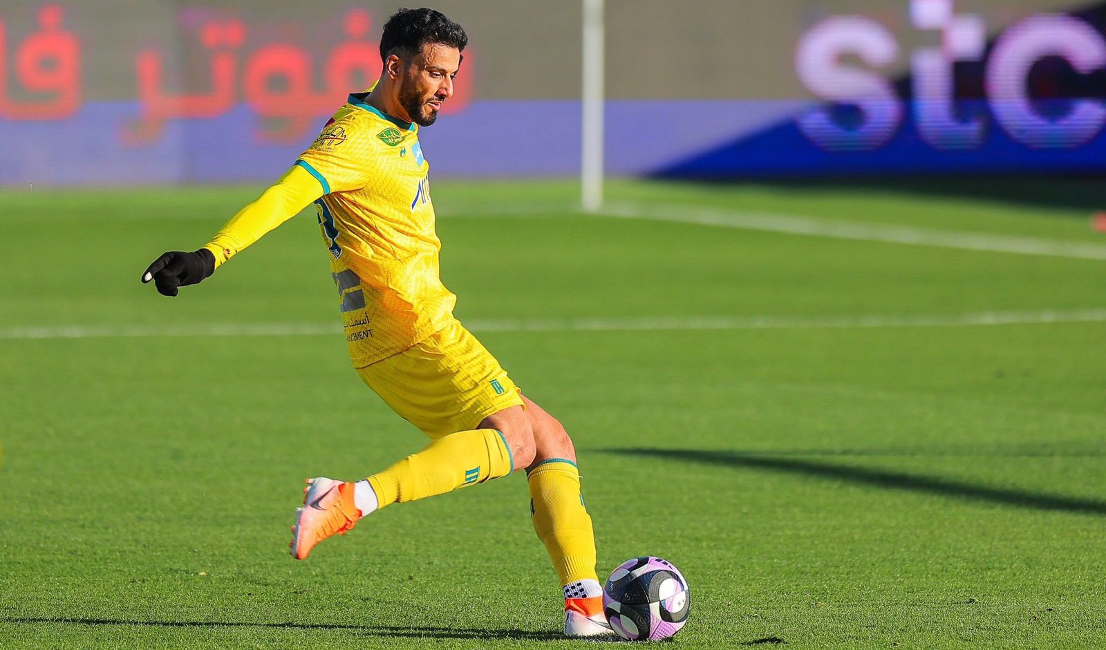 عمر السومة يكتب التاريخ ويحقق 3 أرقام قياسية