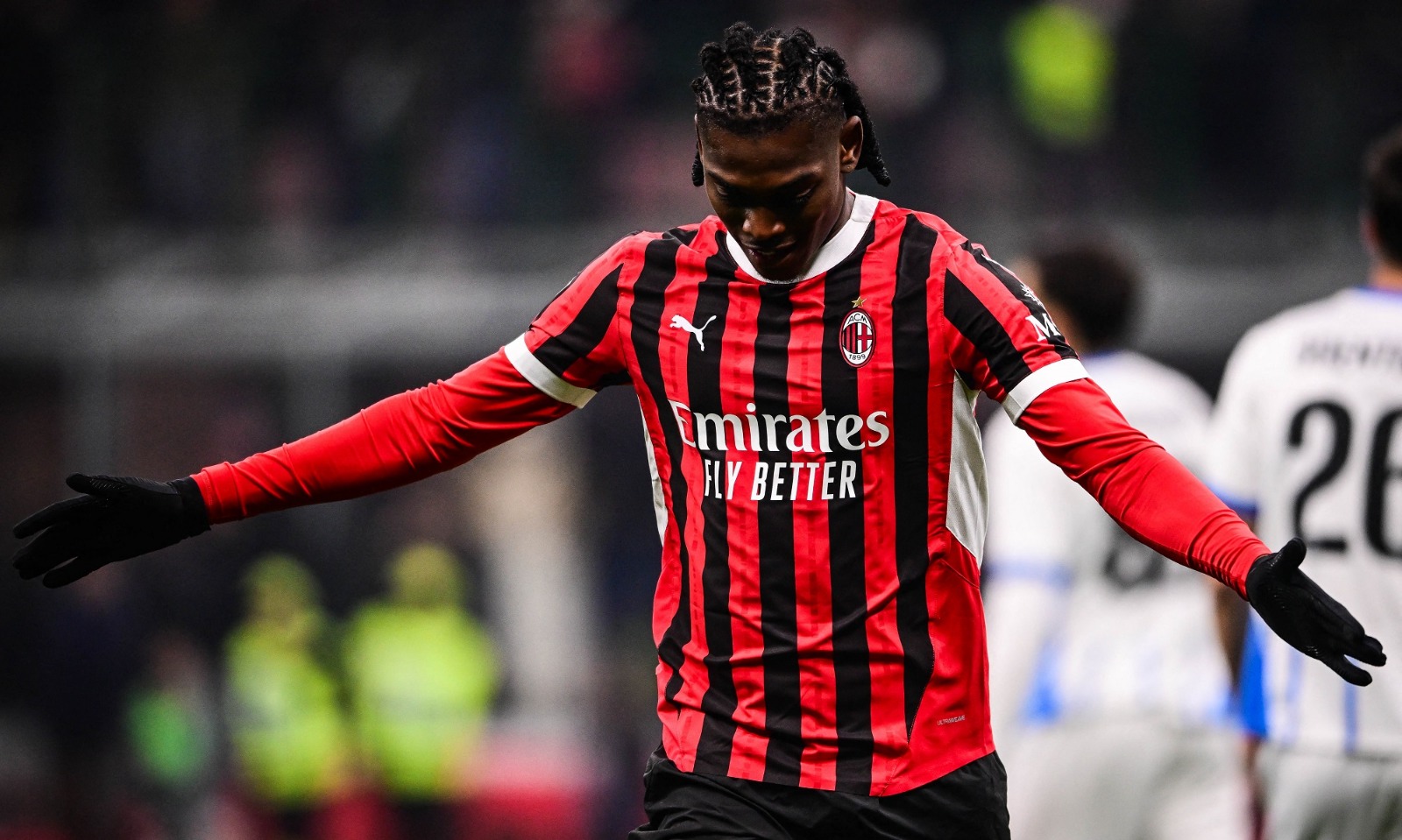 ميلان يهزم إمبولي بهدفين