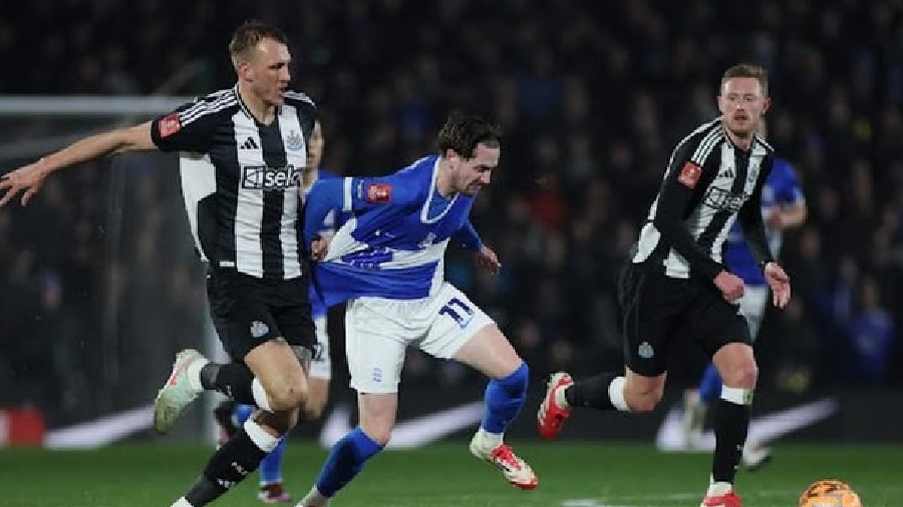 نيوكاسل يفوز بريمونتادا مثيرة في كأس الاتحاد الإنجليزي