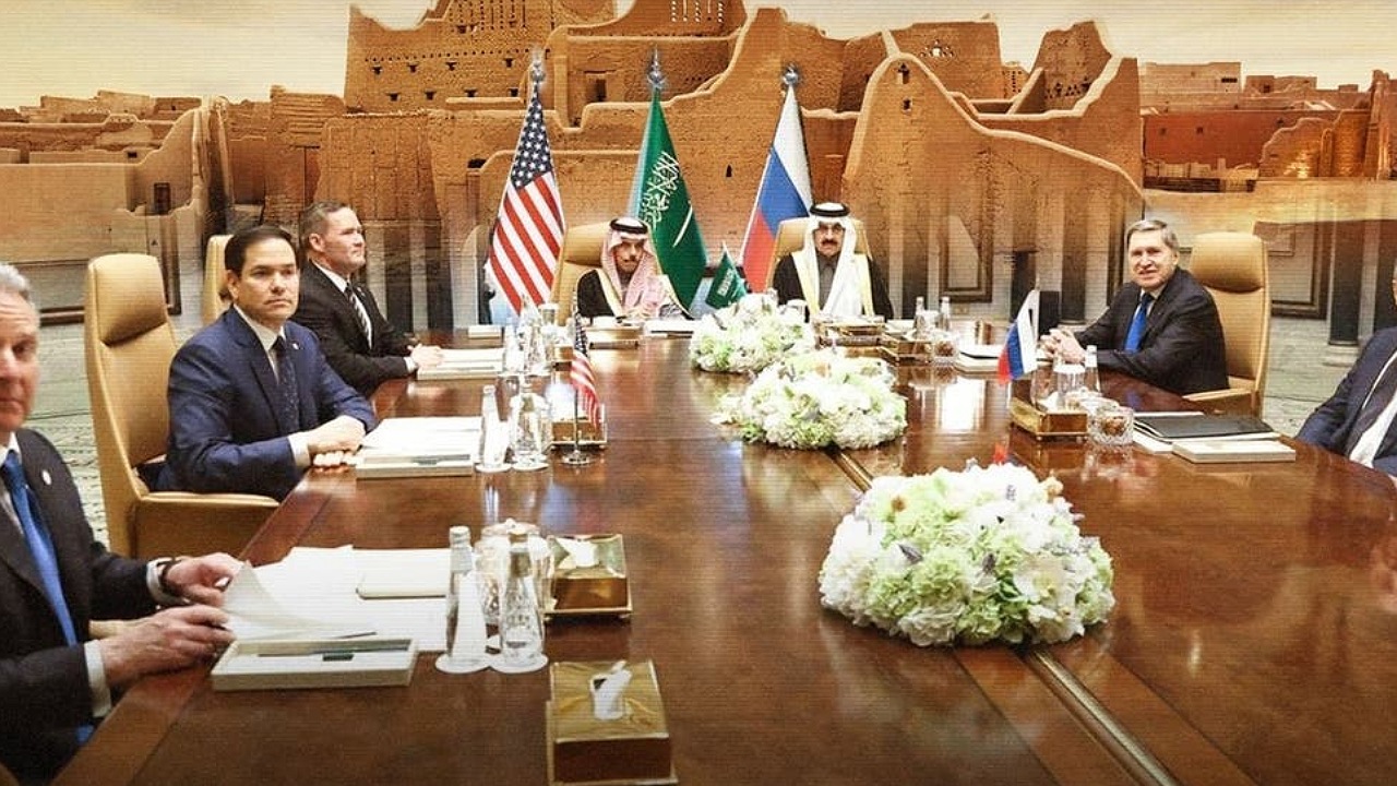 رحلة في تاريخ قصر الدرعية الذي احتضن مباحثات روسيا أميركا ..صور