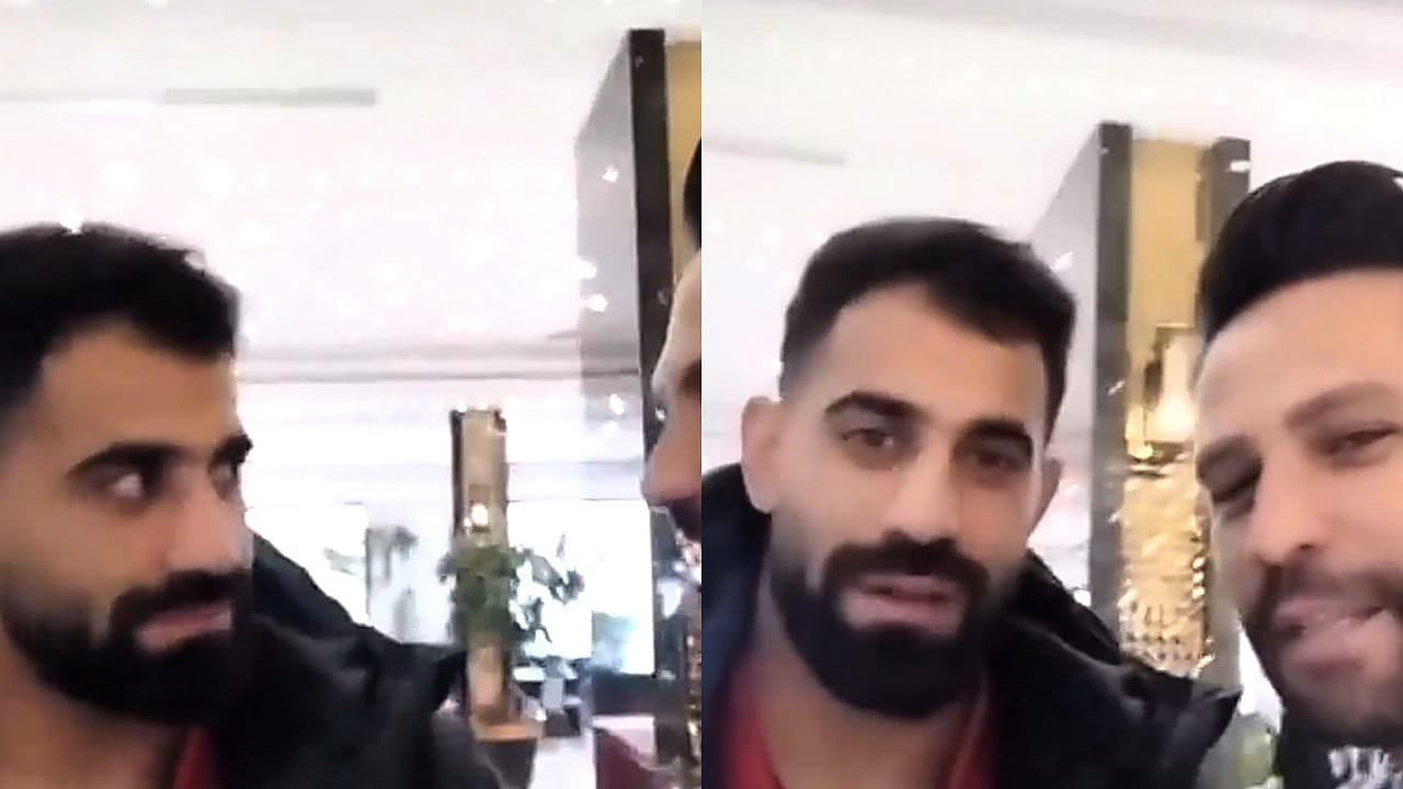 لاعب بيرسبوليس يضرب مشجع   ..  فيديو