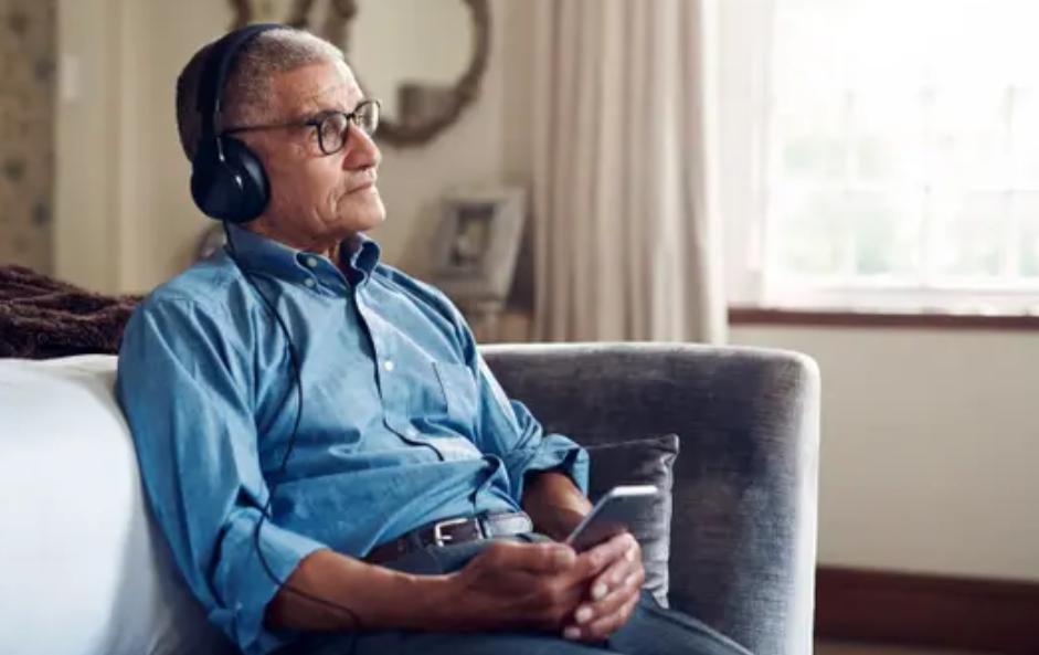  موسيقى فترة الطفولة والشباب قد تقي من الزهايمر