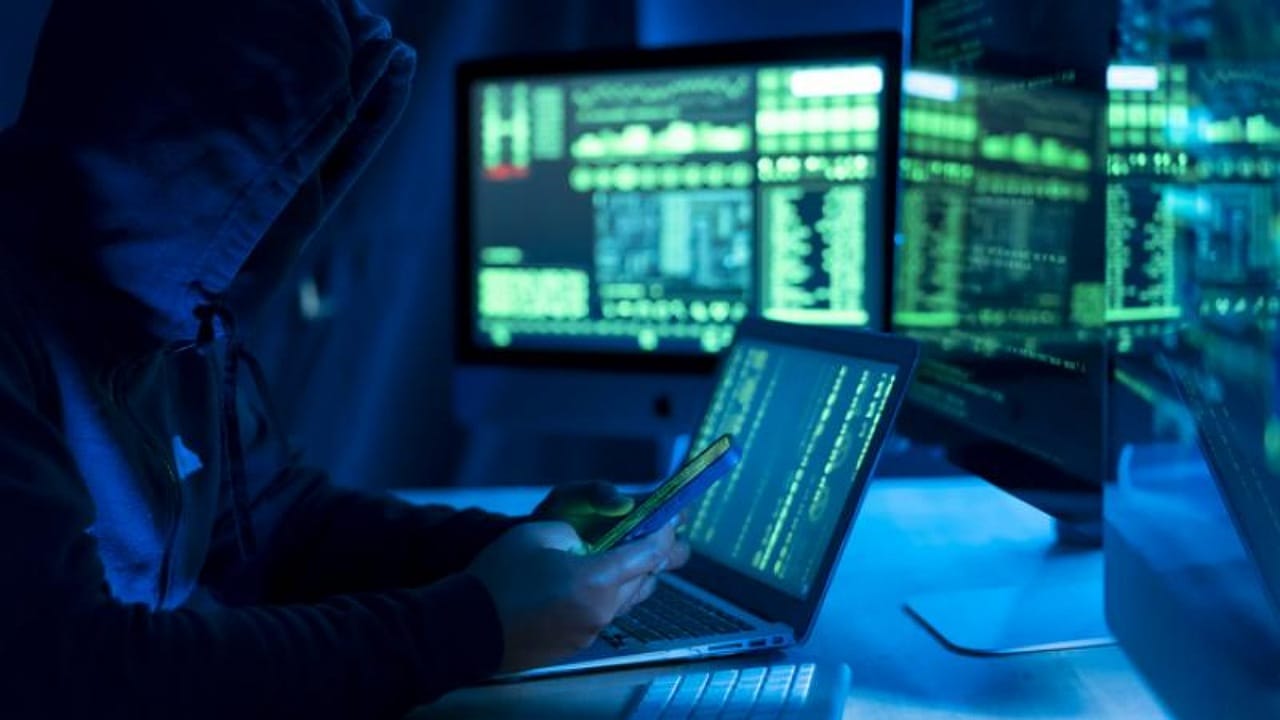 تفاصيل جديدة تكشف تورط شبكة دولية في عملية نصب FBC بمصر