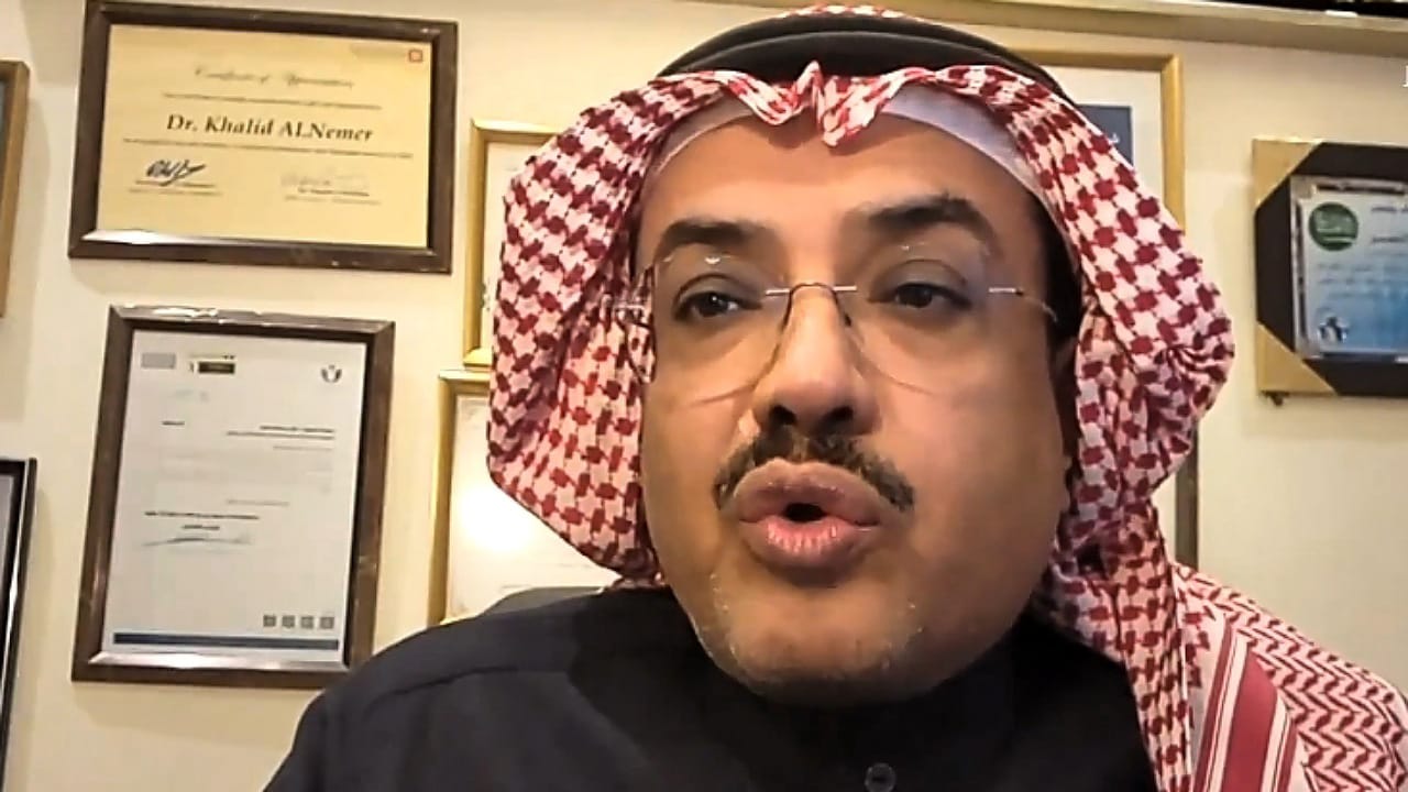 النمر: المشي يوميا في رمضان ضرورة للحفاظ على صحة العضلات والقلب .. فيديو