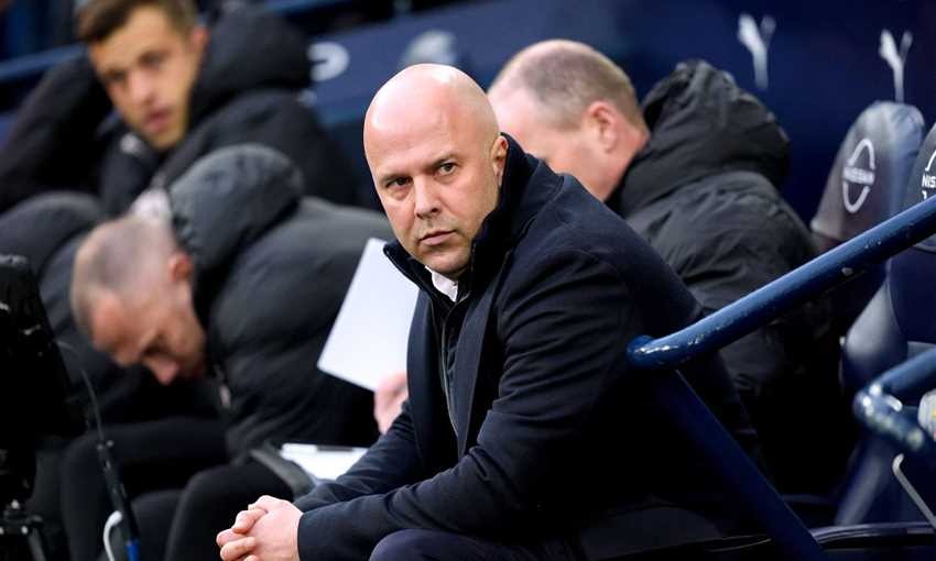 إيقاف مدرب ليفربول مباراتين