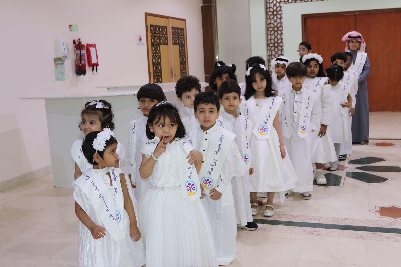 شفاء 50 طفلا من السرطان بـولادة مكة.. صور