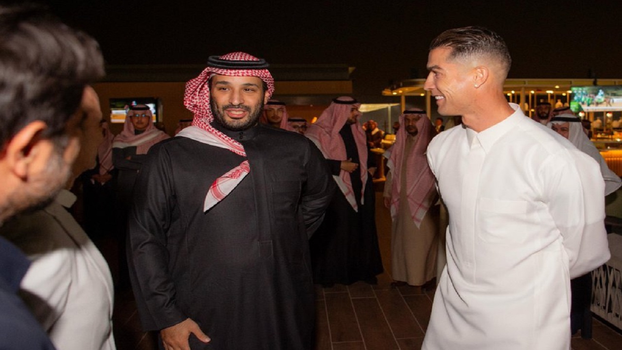 أول تعليق لـ رونالدو بعد لقائه بولي العهد