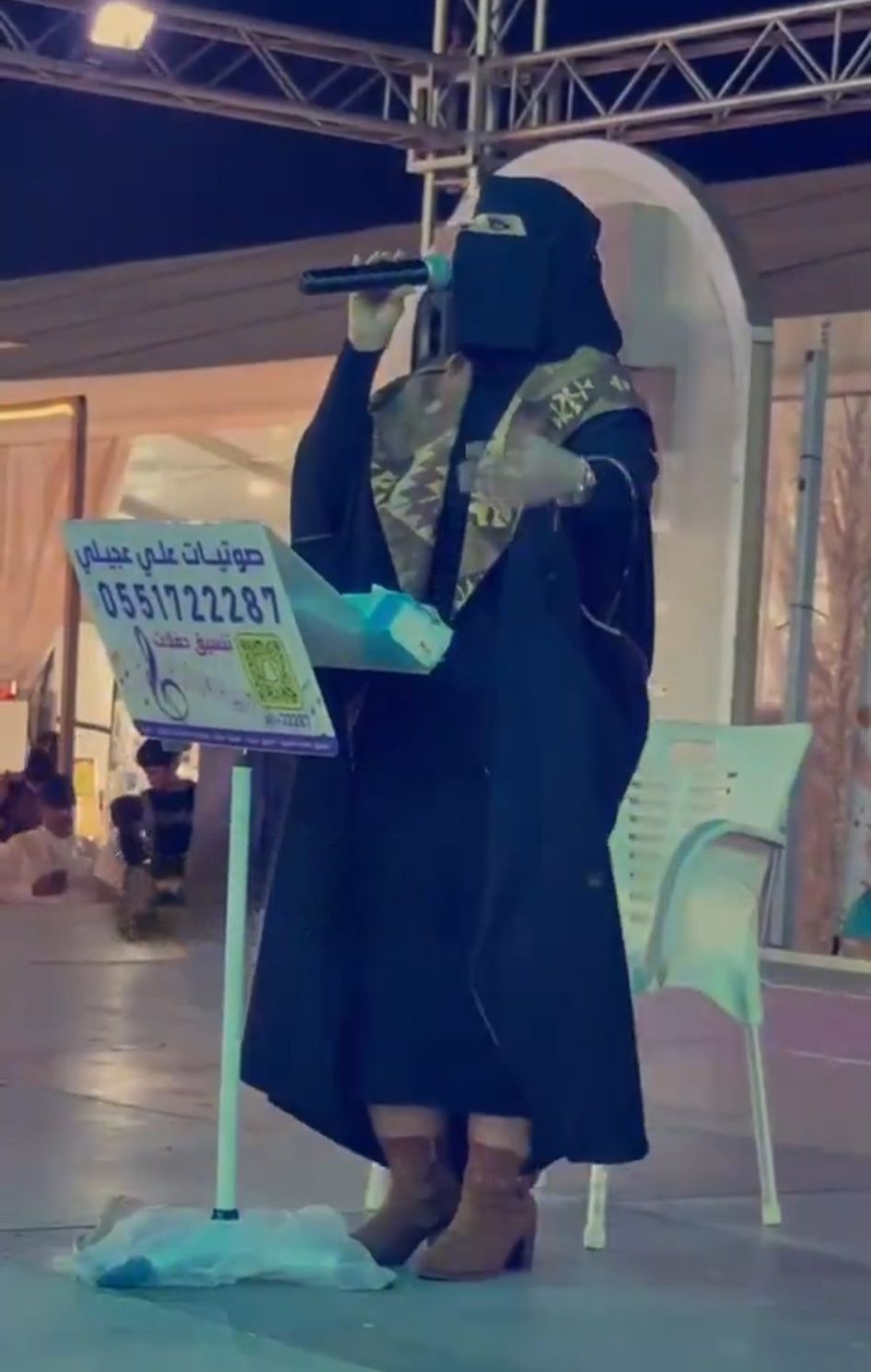  شبيهة العنود تطرب الجميع بمهرجان ليالي شتاء جازان بأغنية أه يا ليل .. فيديو