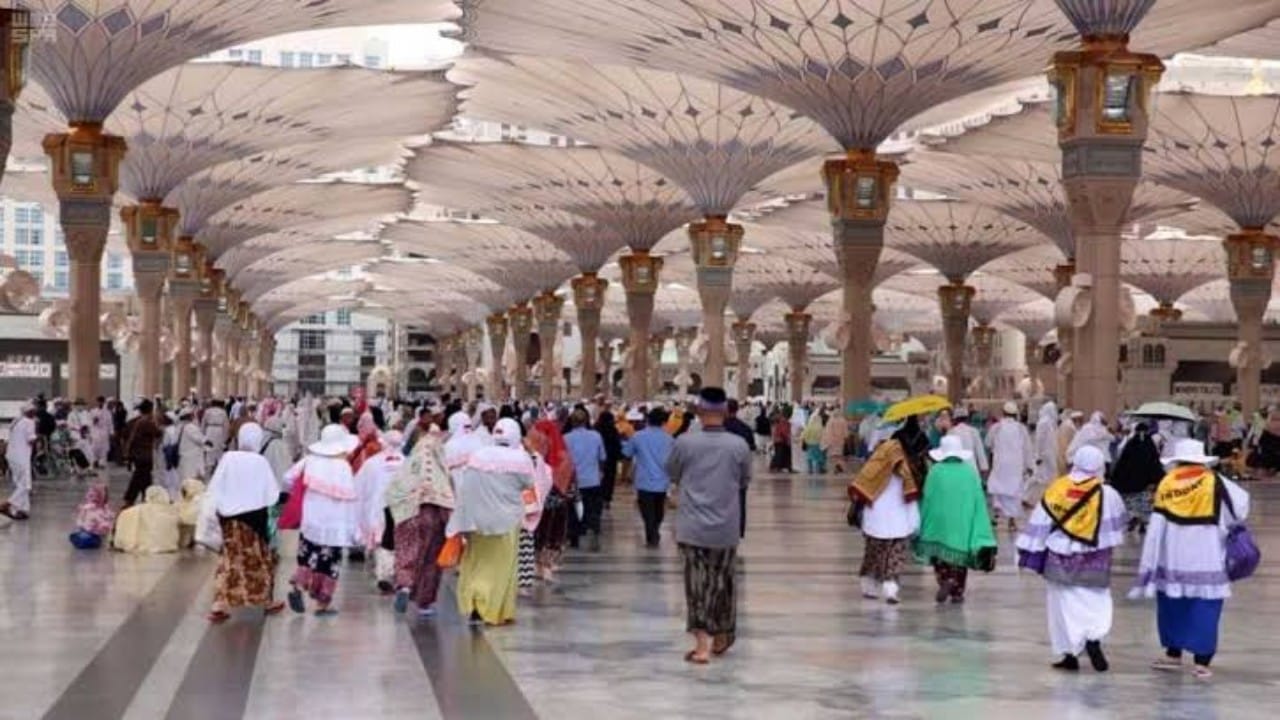 زيارة المسجد النبوي وقبر الرسول مفتوحة باستثناء الروضة بموعد