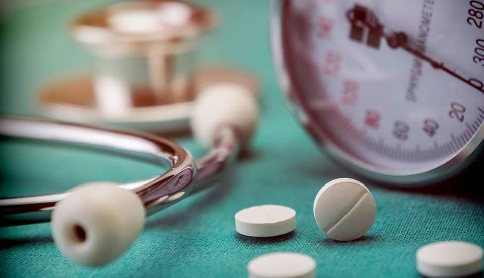 النمر يحدد الوقت المناسب لتناول أدوية الضغط في رمضان