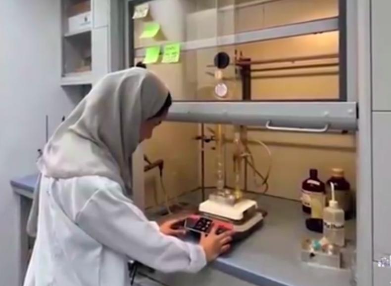 مواطنة تقرر إعداد بحث علمي عن الزهايمر بعد تأثرها بإصابة جدها.. فيديو