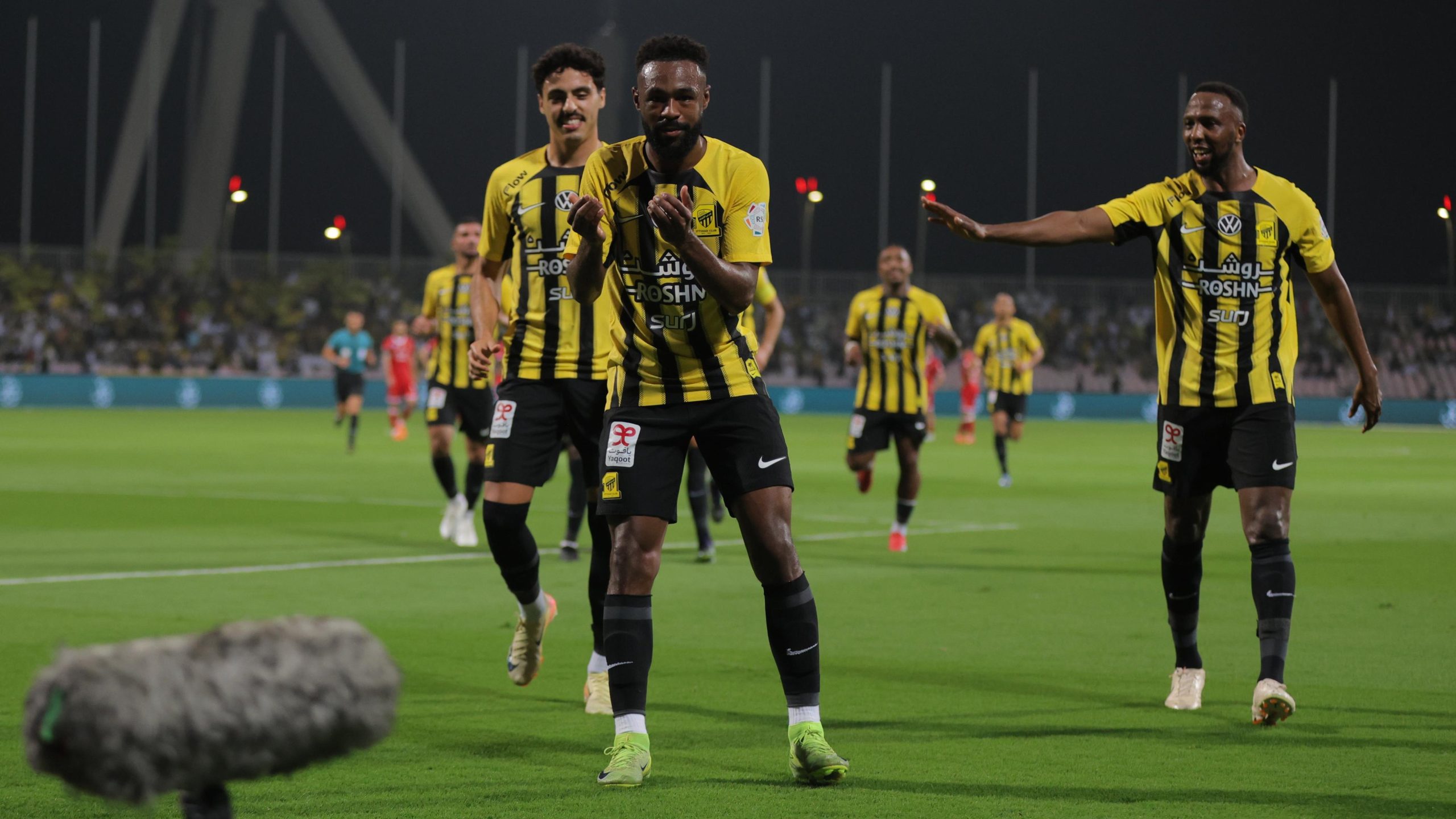 الاتحاد يقسو على الوحدة برباعية .. فيديو وصور