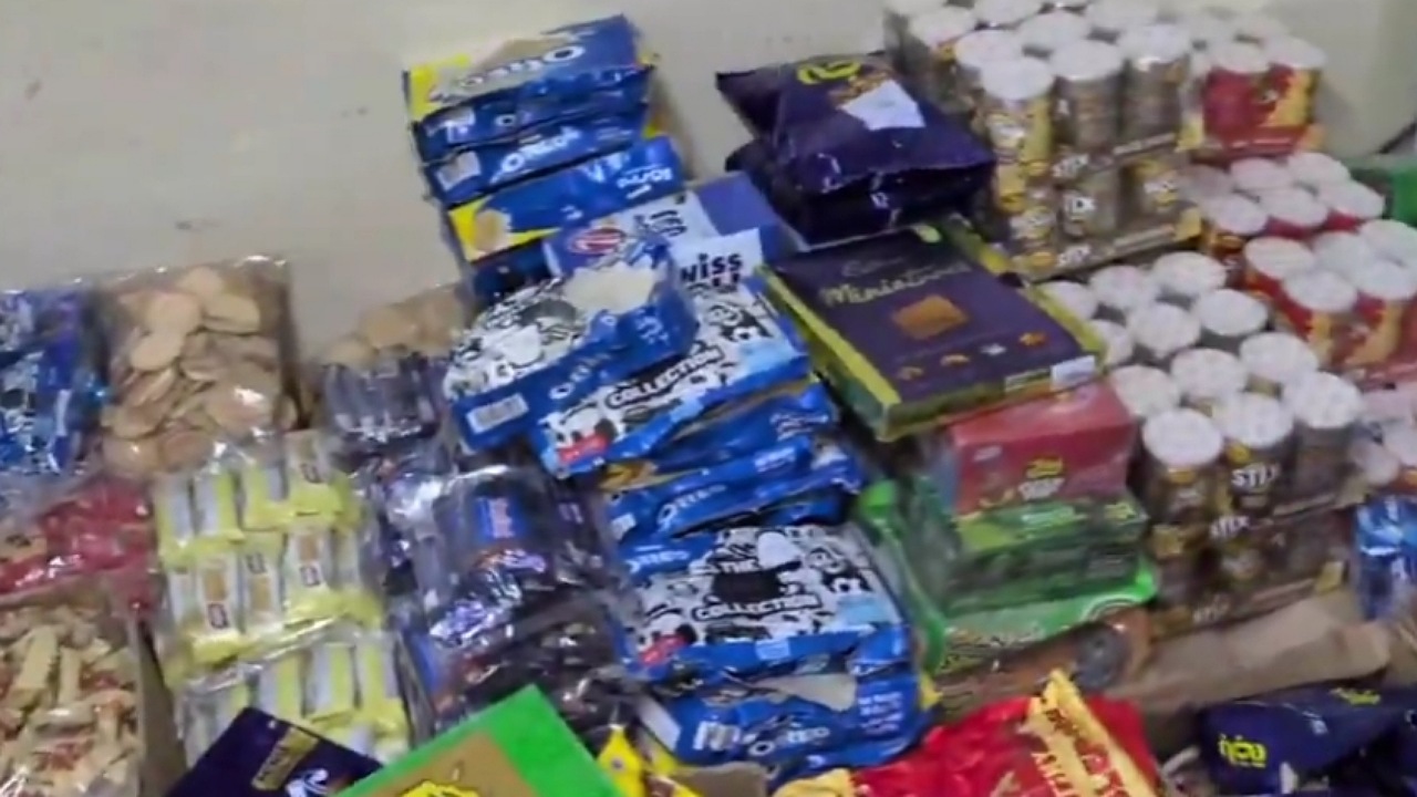 أمانة جدة تتلف 13 طن دواجن و 26 ألف مادة غذائية فاسدة .. فيديو