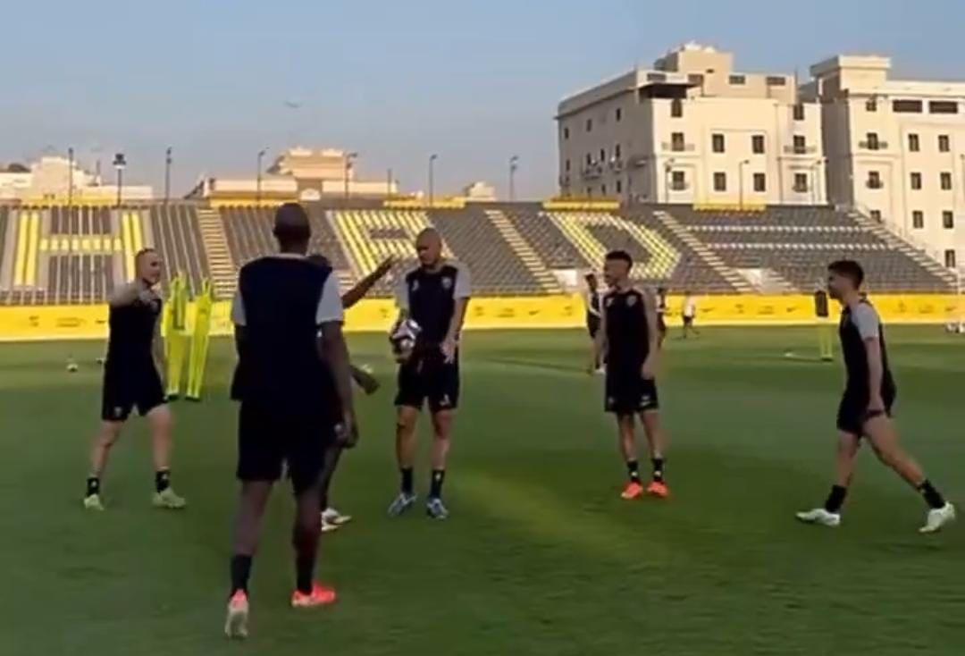 كانتي يعاقب فابينيو في تدريبات الاتحاد .. فيديو