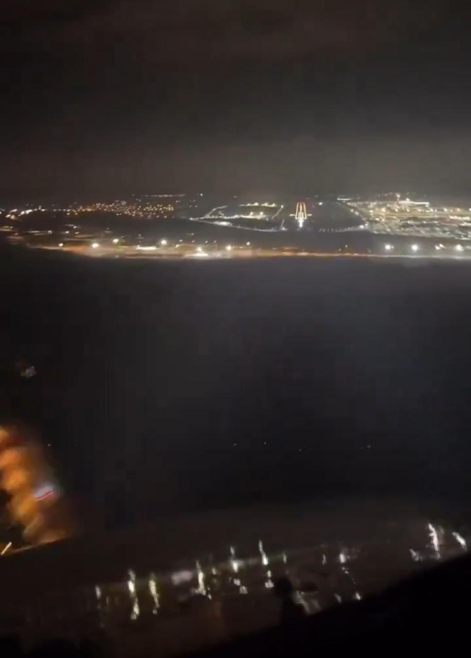 مشهد ساحري للغيوم ليلا من السماء .. فيديو