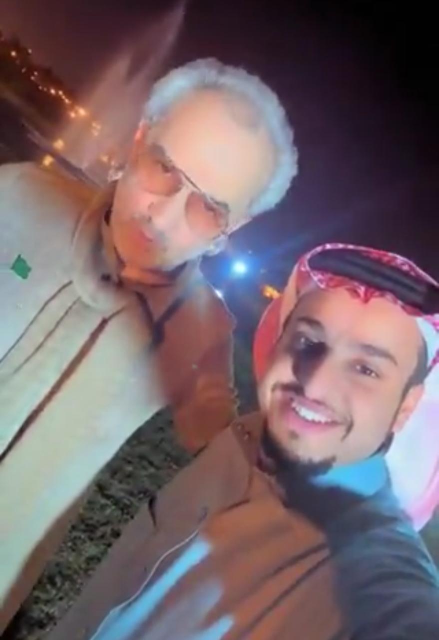 العيسى يشكر الأمير الوليد بن طلال على دعمه لفيلم شباب البومب والأخير يرد.. فيديو