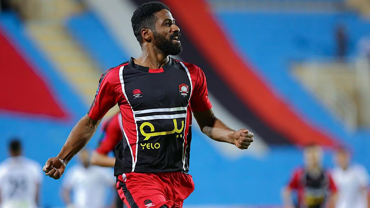 غياب عوض خميس عن الأخدود أمام الاتحاد