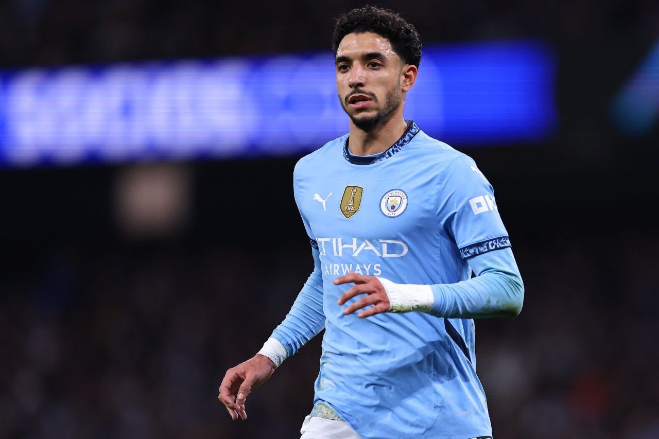 مرموش يتوج بأول جائزة مع مانشستر سيتي