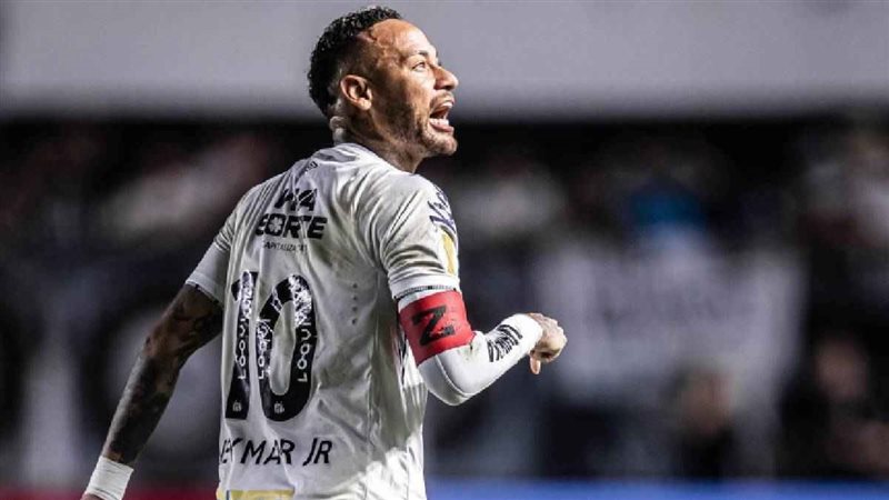 نيمار يبحث عن ناد أوروبي للمنافسة على الألقاب