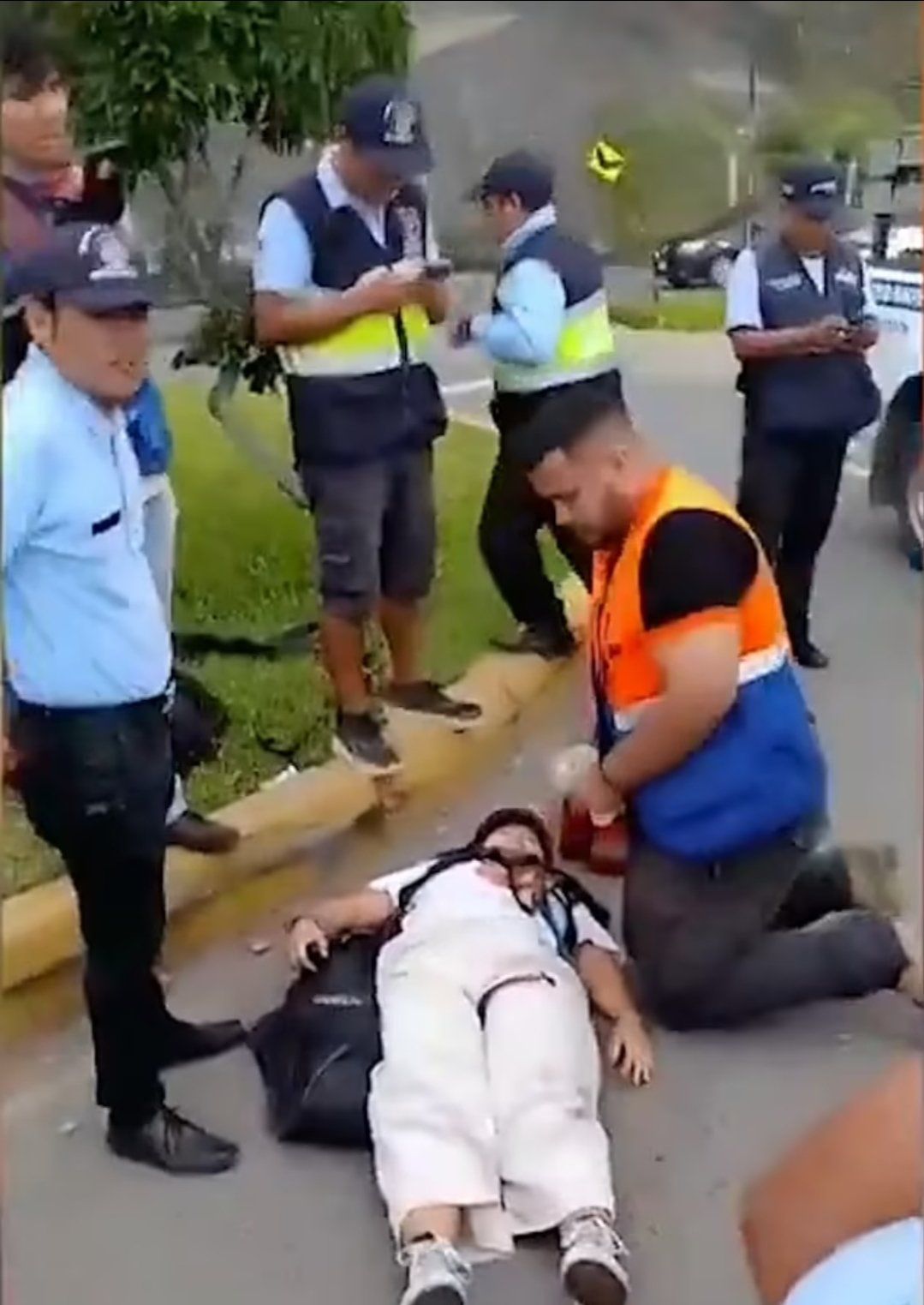 إصابة سائحة إثر سقوط مظلة شراعية.. فيديو