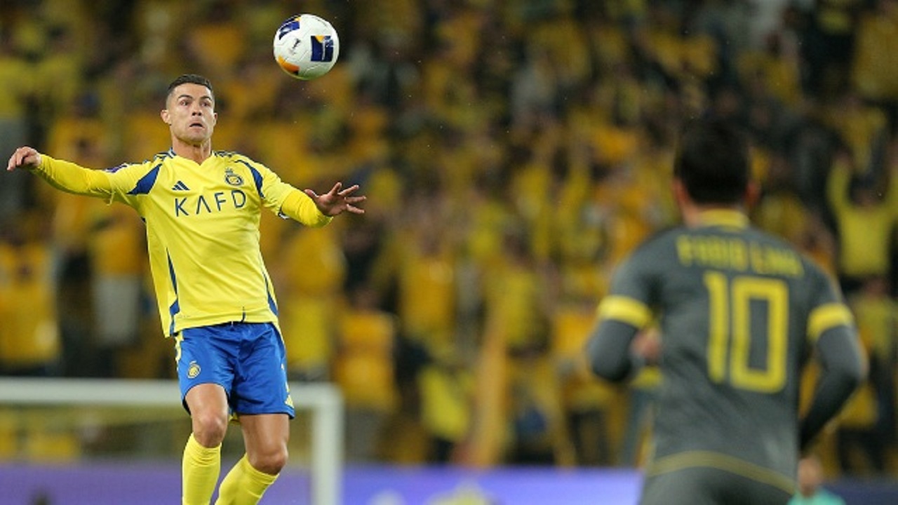 طاقم تحكيم أوزبكي لمباراة النصر والاستقلال