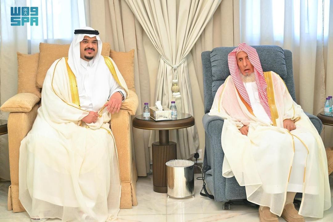 نائب أمير الرياض يزور مفتي المملكة والشيخ الفوزان والتركي