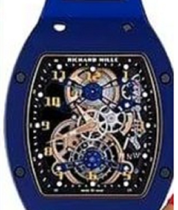 سعر خيالي لساعة محمد صلاح أثناء تجديد عقده مع ليفربول