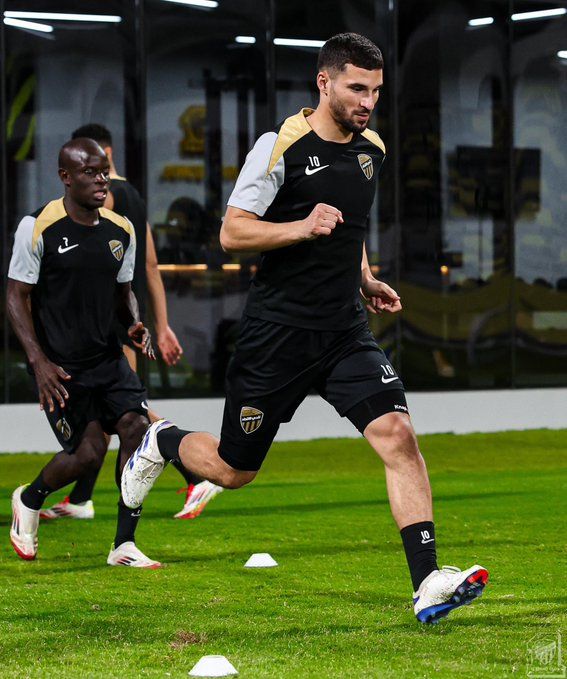 حسام عوار يترقب قرار بلان لمعرفة مصيره من المشاركه أمام الشباب