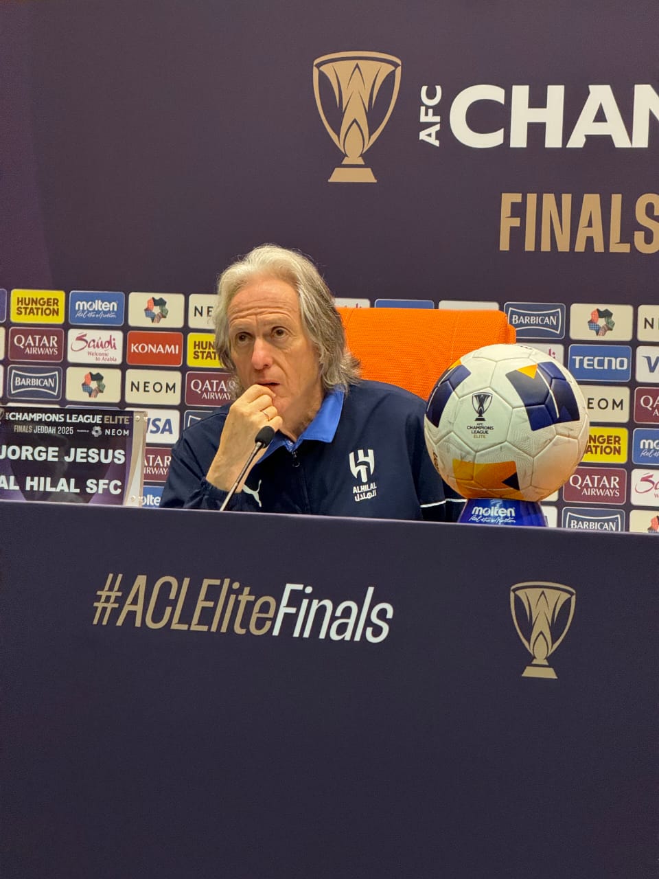 جيسوس يشيد بأخلاق لاعبي جوانغجو ويكشف عن لفتة بعد الهدف السابع