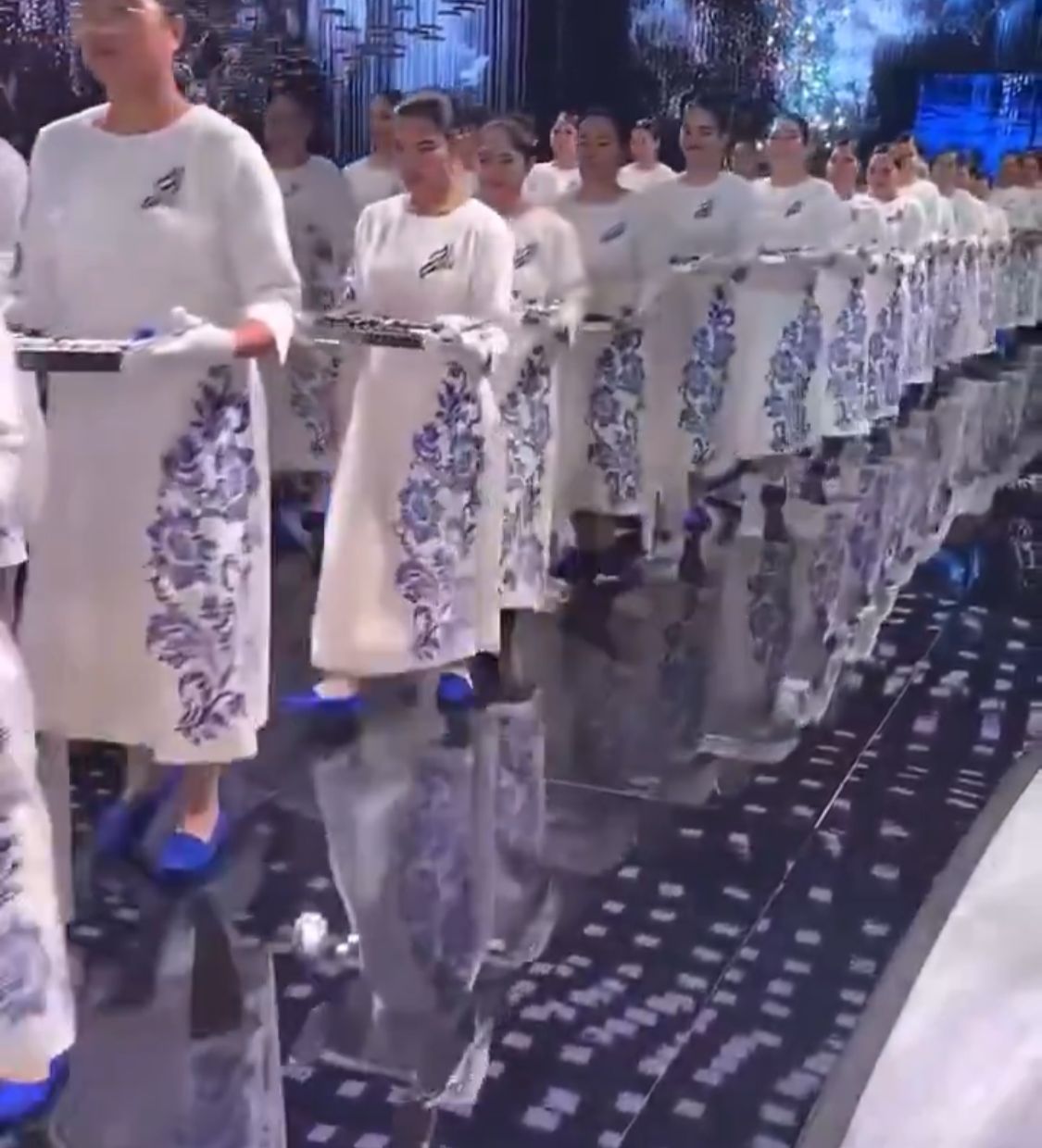 تجهيزات حفل زفاف الأمير أحمد بن سلطان والأميرة حصة بنت فيصل .. فيديو