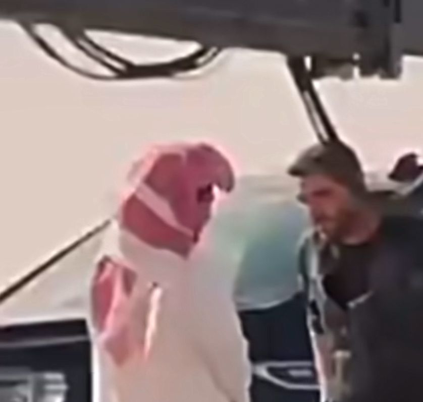 ناصر القصبي برفقة أحمد عز في لقطة مشوقة من كواليس فيلم The Seven Dogs .. فيديو