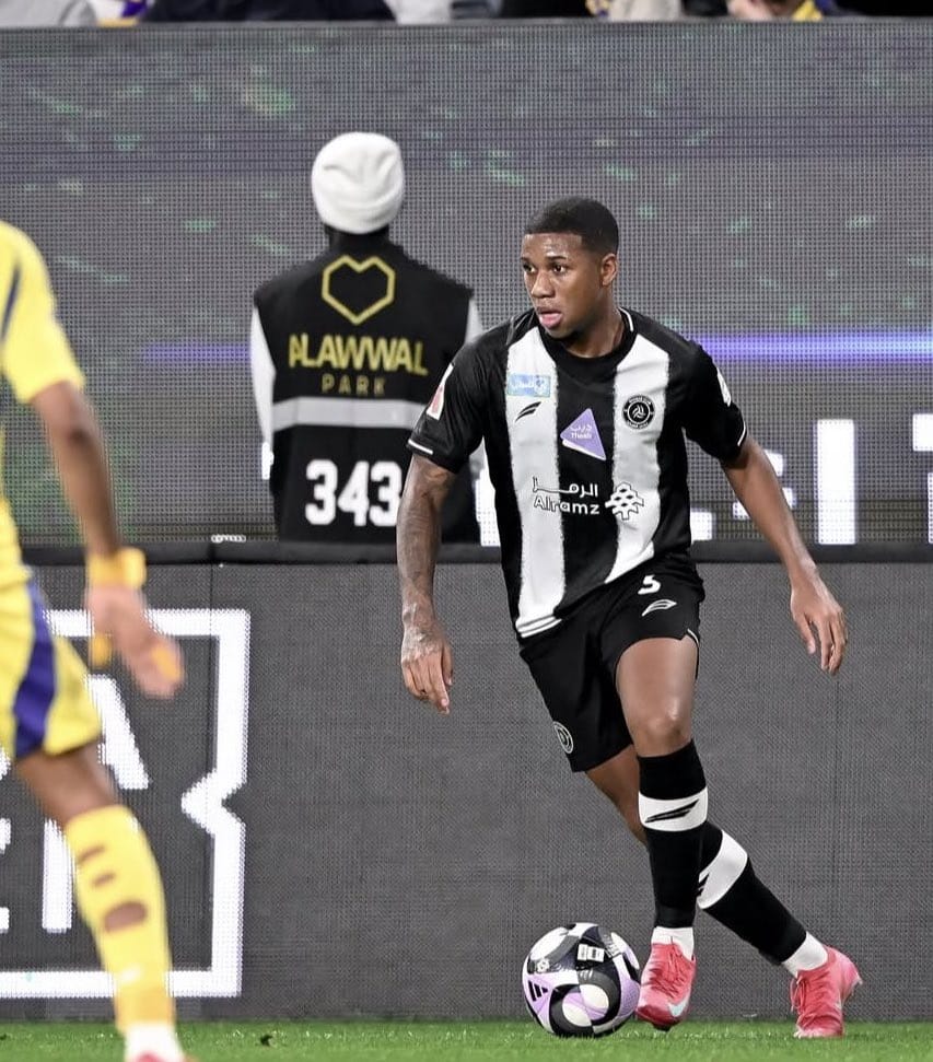 القادسية يستهدف التعاقد مع لياندرينهو ظهير الشباب الصيف.. فيديو