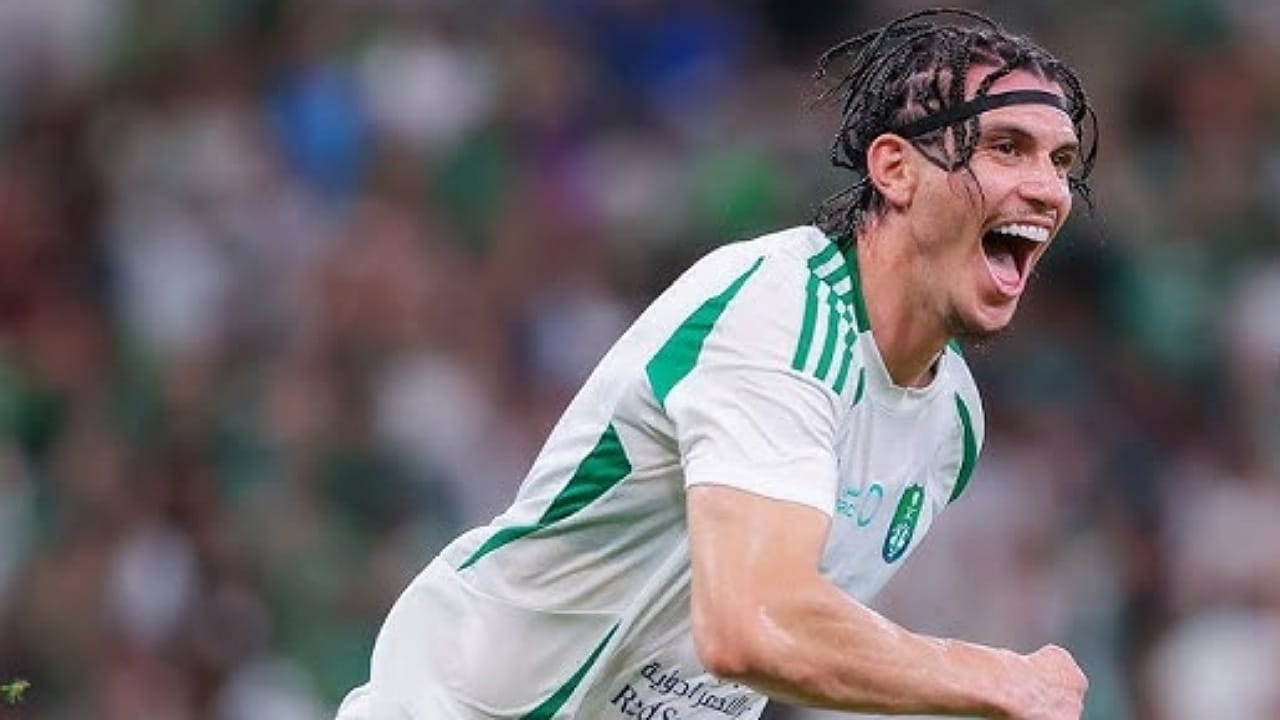 الهلال يسعى للتعاقد مع ديابي وايبانيز استعدادا للمونديال