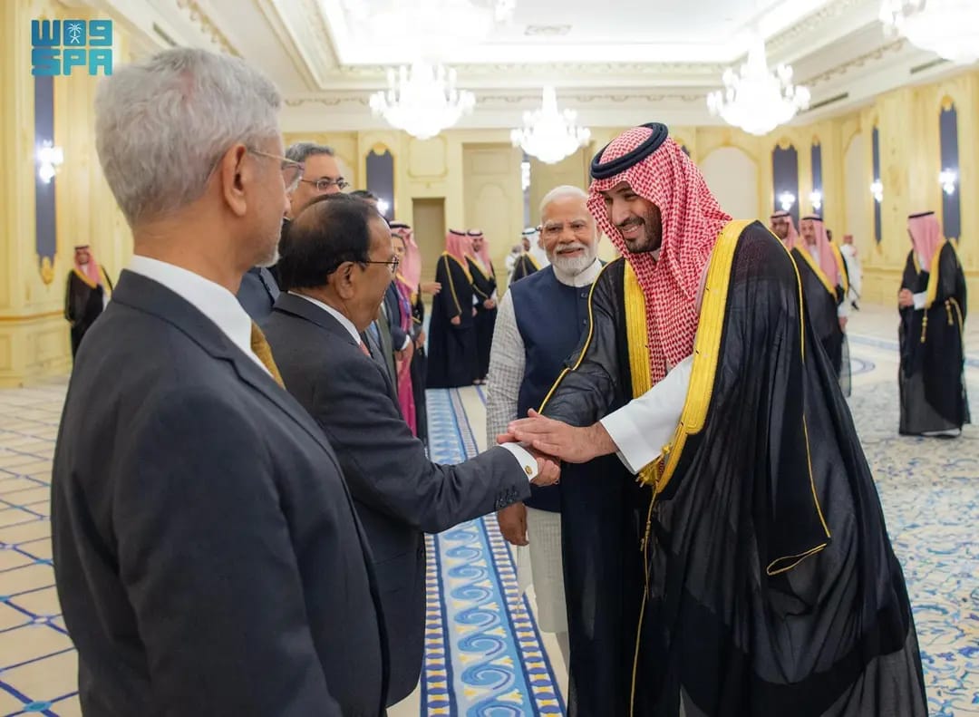 ولي العهد يستقبل رئيس الوزراء الهندي ويعقدان جلسة مباحثات رسمية